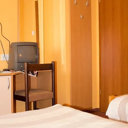 Πανσιόν Bohorc 3*