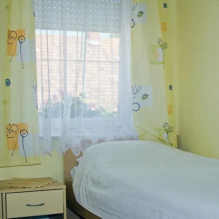 Πανσιόν Bohorc 3*