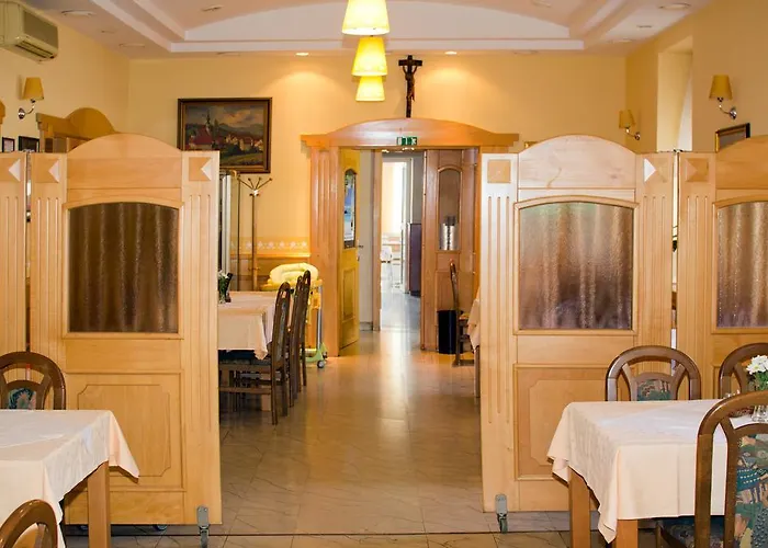 Bohorc ゲストハウス 3*