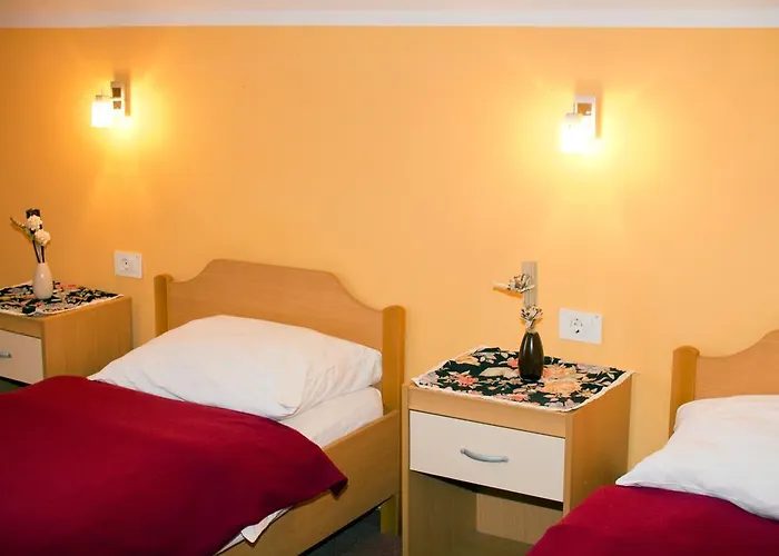 Bohorc ゲストハウス 3*