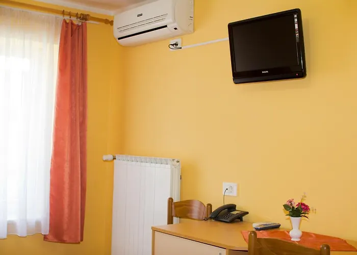 Bohorc ゲストハウス 3*